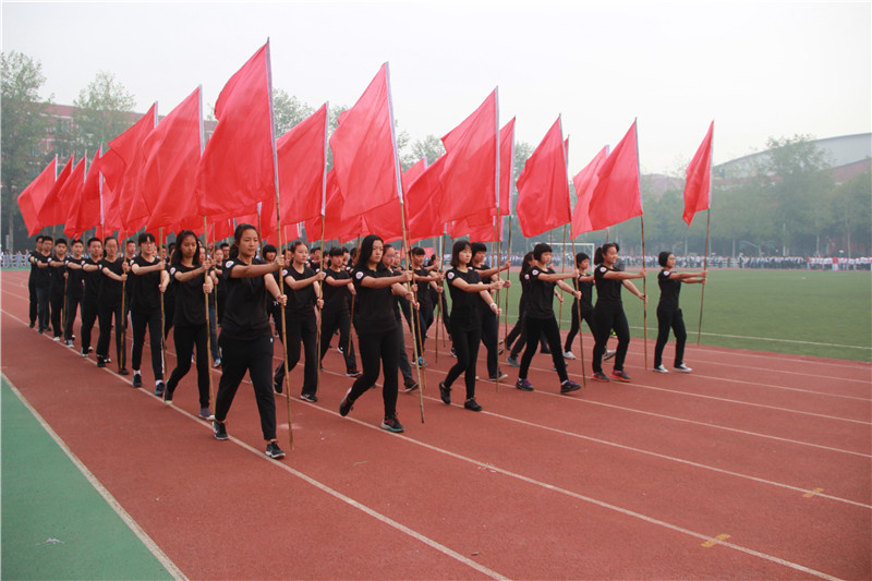 观郑外学子多姿风采，展青春活力激情四射 ——2015年秋季运动会