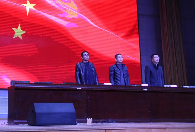 砥砺心志，感恩前行                   ——初三年级学生大会