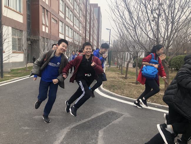 加强安全自救演习，提高自防自救本领