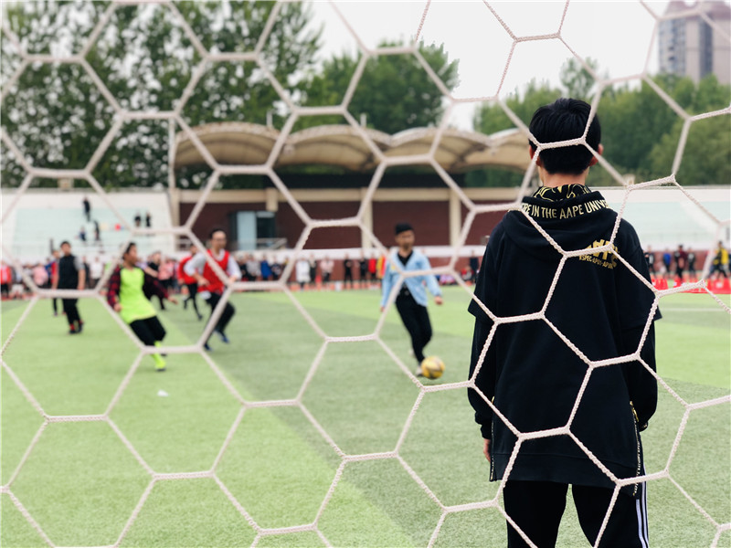 超越从足下起航  青春在绿茵飞扬——第一届“校长杯”足球赛圆满落幕